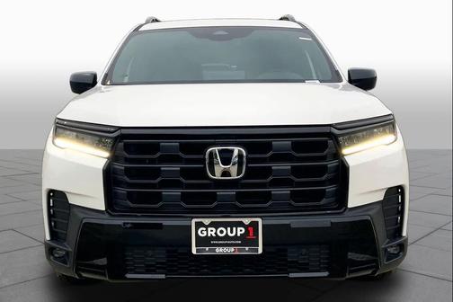 Platinum White Pearl 2026 Honda Pilot Sport