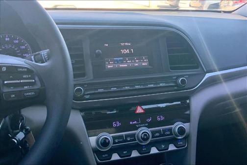 2020 Hyundai ELANTRA SE