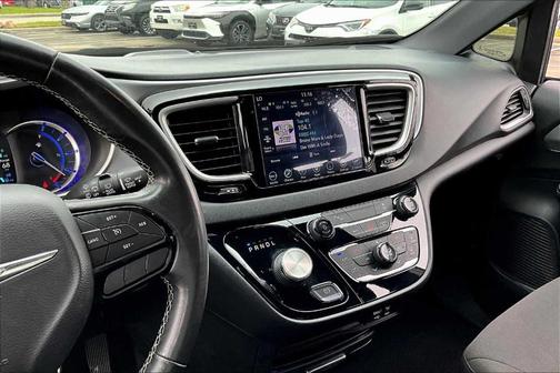 2020 Chrysler Pacifica Hybrid Touring
