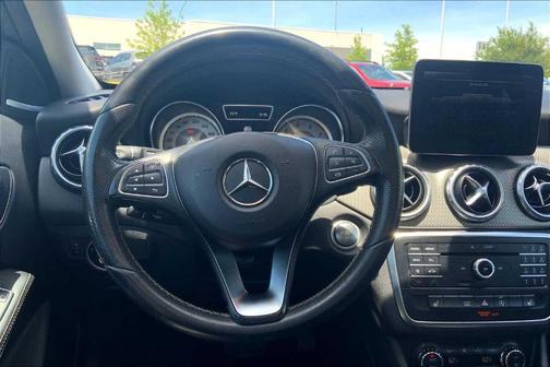 2017 Mercedes-Benz GLA 250 Base