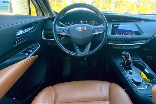 2021 Cadillac XT4 Premium Luxury