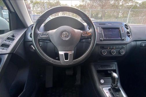 2017 Volkswagen Tiguan Limited 2.0T