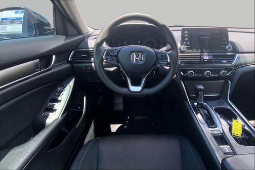 Crystal Black Pearl 2018 Honda Accord LX