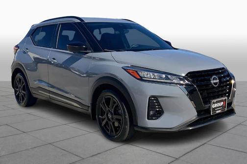 2022 Nissan Kicks SR