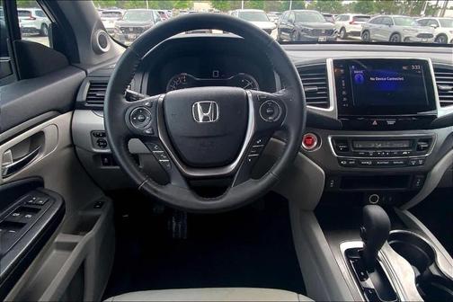 Lunar Silver Metallic 2018 Honda Pilot EX-L