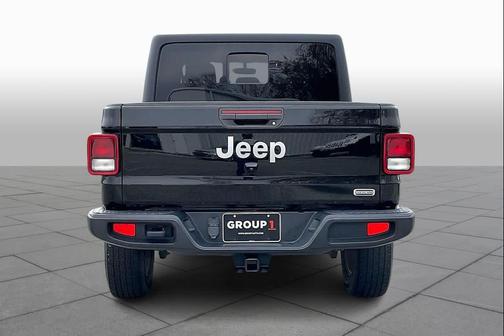 Black Clearcoat 2021 Jeep Gladiator Overland