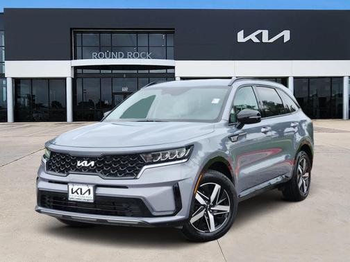 Everlasting Silver 2022 Kia Sorento S