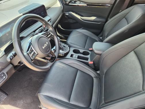 Pluton Blue 2024 Kia Seltos SX