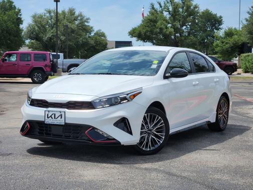 Snow White Pearl 2024 Kia Forte GT-Line