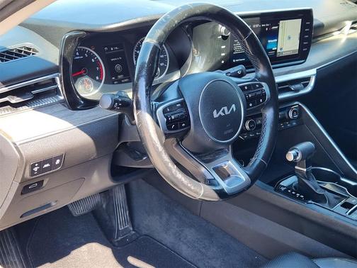 2022 Kia K5 EX