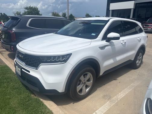 2022 Kia Sorento LX
