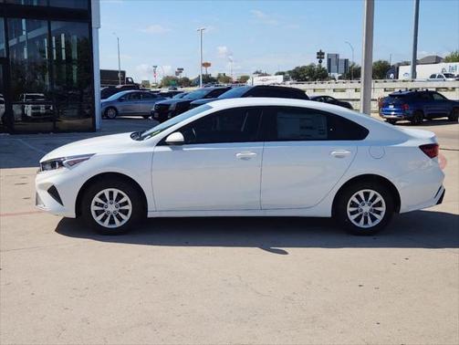 2024 Kia Forte LX