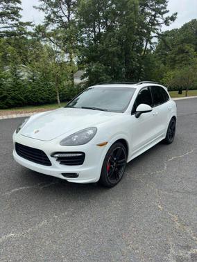 2013 Porsche Cayenne GTS
