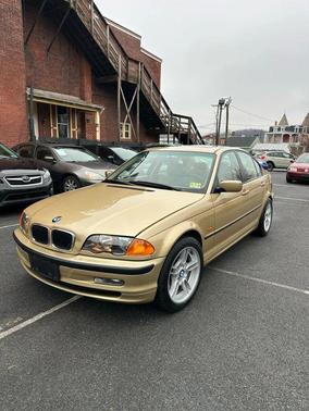 2001 BMW 325 325i Sedan 4D