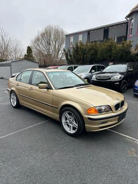 2001 BMW 325 325i Sedan 4D