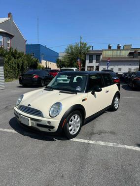 2004 MINI Cooper Base