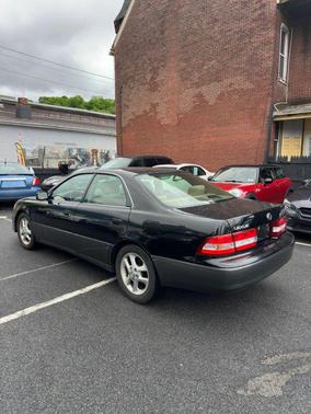 Black Onyx 2001 Lexus ES 300 Base