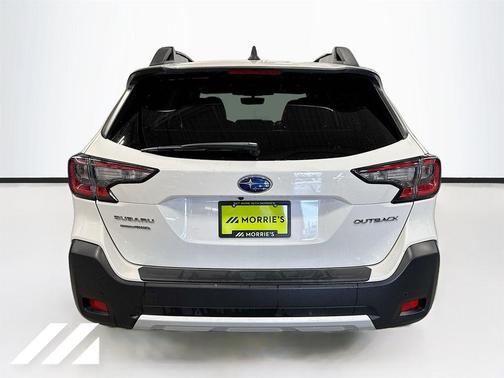 Crystal White Pearl 2023 Subaru Outback 2.5i Limited