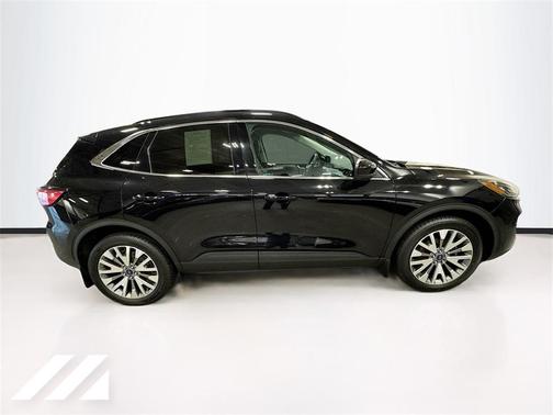 2021 Ford Escape Titanium Hybrid