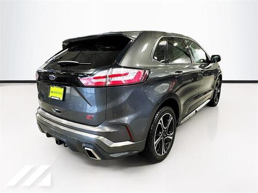 2020 Ford Edge ST