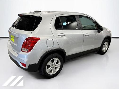 Silver Ice Metallic 2020 Chevrolet Trax LS