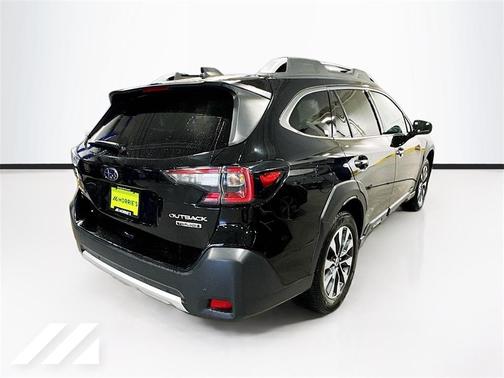2023 Subaru Outback Touring