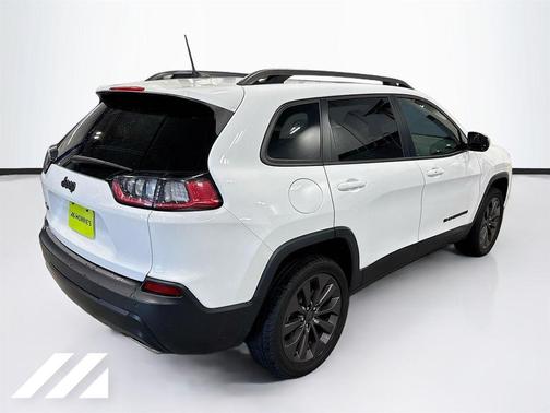 Bright White Clearcoat 2021 Jeep Cherokee Latitude Lux