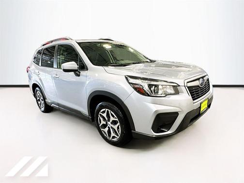 Ice Silver Metallic 2019 Subaru Forester Premium