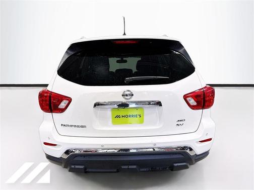 2018 Nissan Pathfinder SV