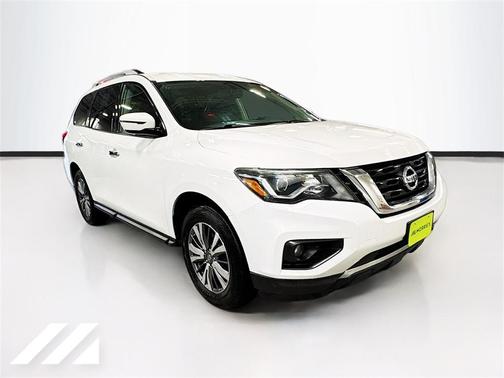 2018 Nissan Pathfinder SV