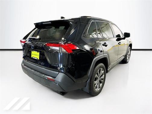 2022 Toyota RAV4 Hybrid XLE Premium