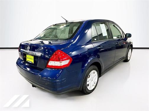 2011 Nissan Versa 1.8 S