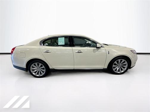 2016 Lincoln MKS Base