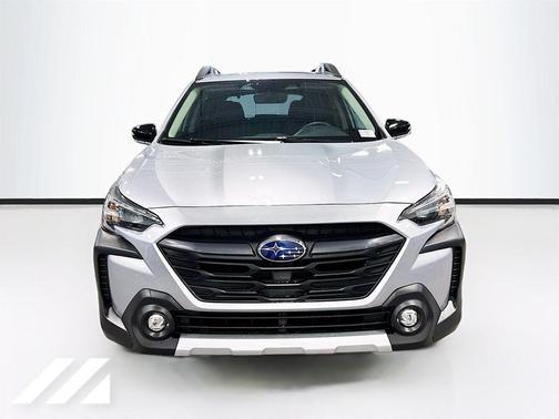 Ice Silver Metallic 2023 Subaru Outback Limited