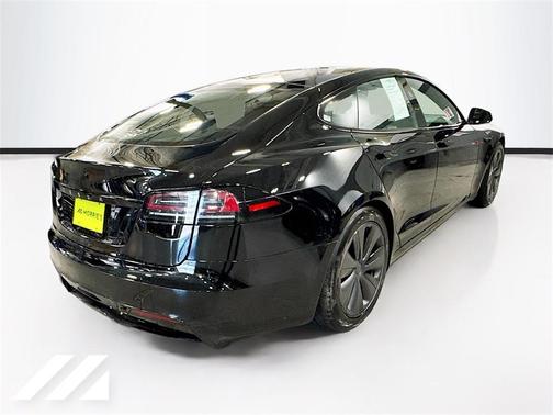 2024 Tesla Model S Base