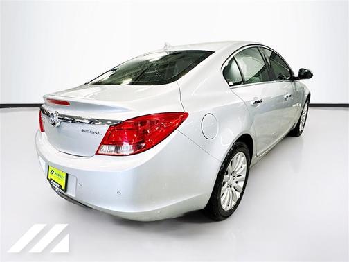 2012 Buick Regal Premium 1