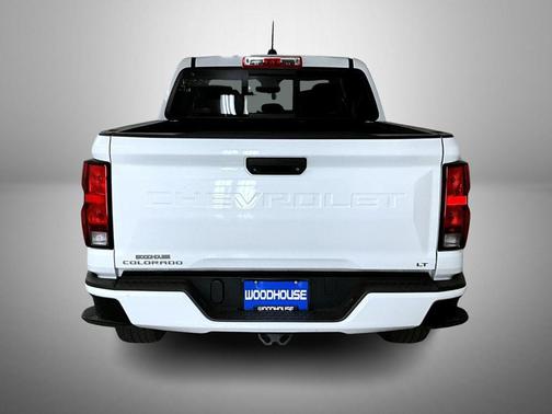 Summit White 2023 Chevrolet Colorado LT