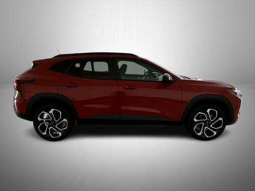 Apex Red 2026 Chevrolet Trax FWD 2RS