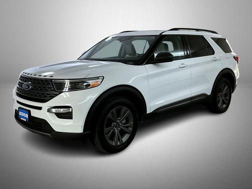 Oxford White 2021 Ford Explorer XLT
