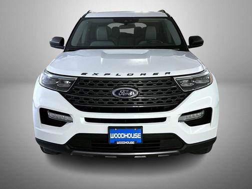Oxford White 2021 Ford Explorer XLT