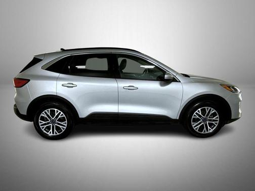 Ingot Silver Metallic 2020 Ford Escape SEL