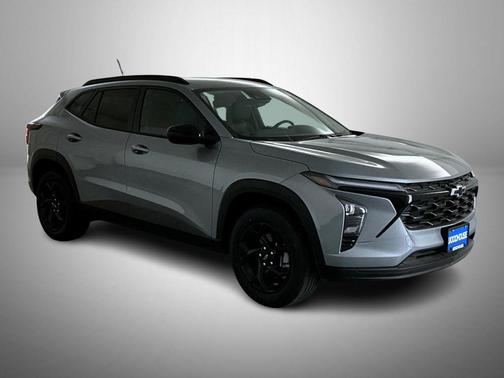 Sterling Gray Metallic 2026 Chevrolet Trax LT