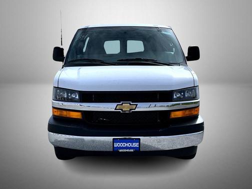 Summit White 2026 Chevrolet Express 2500 Work Van