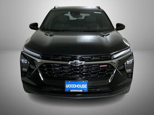 Mosaic Black Metallic 2026 Chevrolet Trax FWD 2RS