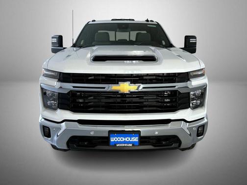 Summit White 2026 Chevrolet Silverado 2500 LT