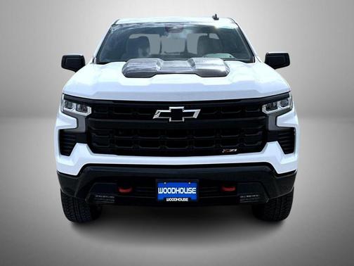 Summit White 2026 Chevrolet Silverado 1500 LT Trail Boss