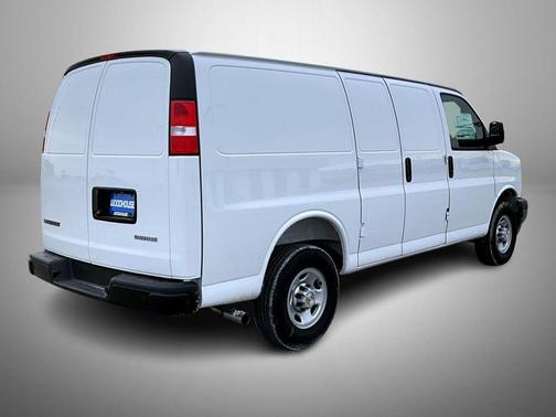 2025 Chevrolet Express 2500 RWD 2500 Regular Wheelbase WT
