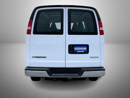 Summit White 2026 Chevrolet Express 2500 Work Van