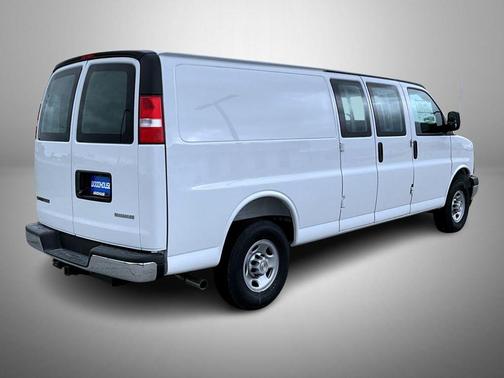 Summit White 2026 Chevrolet Express 2500 Work Van