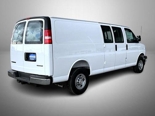 Summit White 2026 Chevrolet Express 2500 Work Van